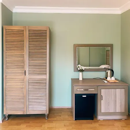 Alojamento de Acomodação e Pequeno-almoço Limon *